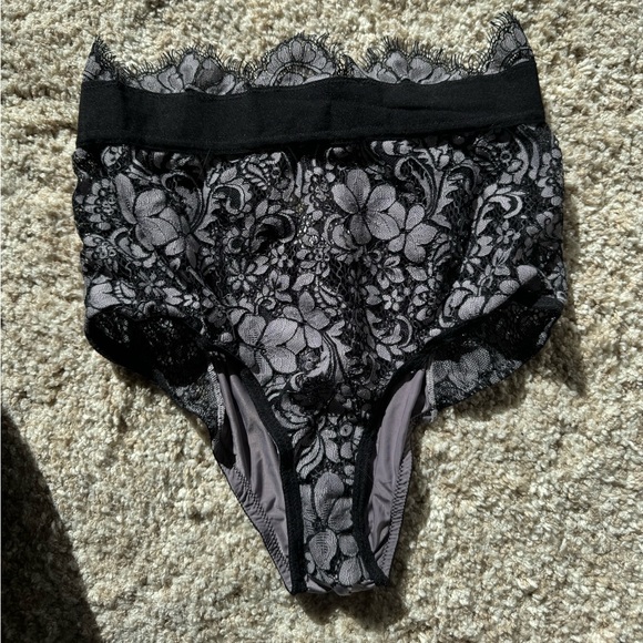 SKIVVIES by For Love & Lemons Loucette Lace Panty 🍋 - Picture 3 of 6